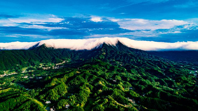 “天岳幕阜山新篇章，美好未来已开启”